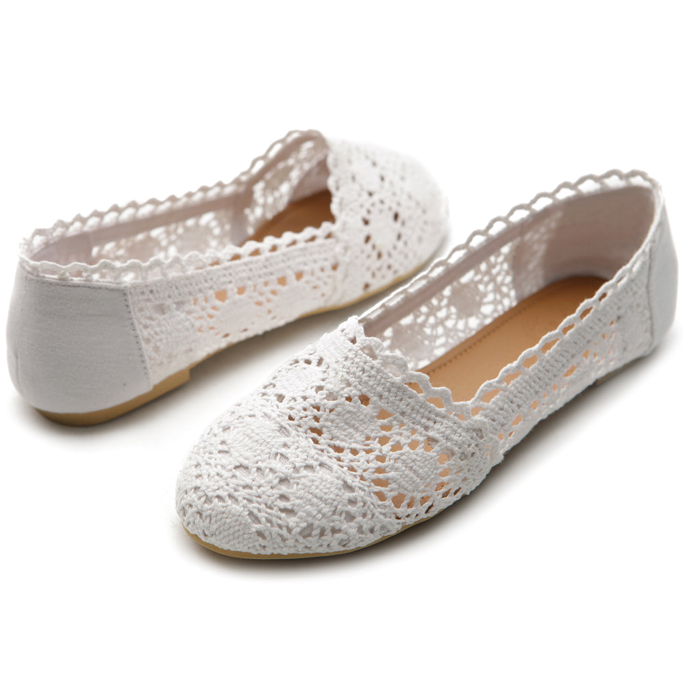 CLOVERLAY Women’s Lace Flat Shoe Floral Breathable Crochet Lace Ballet  Flats : : Clothing, Shoes & Accessories